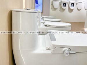 Bồn cầu 1 khối INAX AC-1052 CW-S32VN Aqua Ceramic nắp rửa cơ