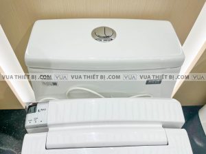 INAX AC-1035 CW-H20VN - Bồn cầu thông minh nắp điện tử 2 anh thuc te bon cau 1 khoi inax ac 1035 cw ka22avn aqua ceramic nap rua dien tu 3